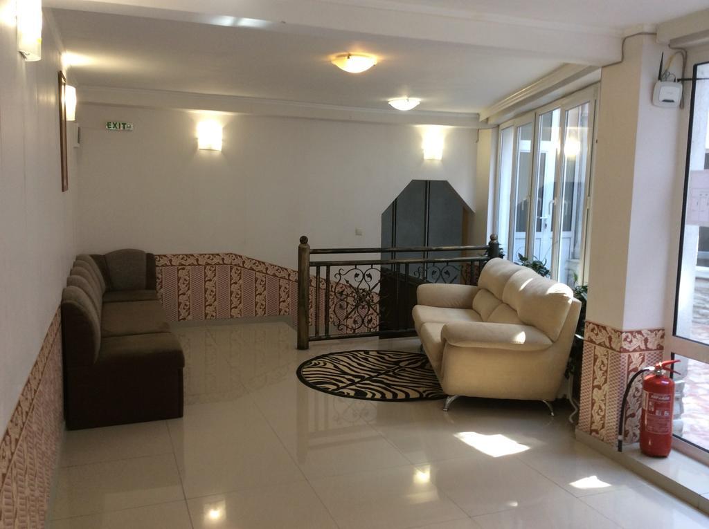 National Hotel Ruse Extérieur photo